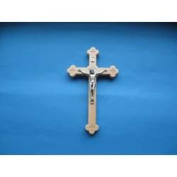 Krzyż wiszący jasny brąz  z medalem Św.Benedykta 19,5 cm T1